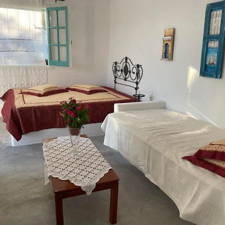 Sweet Home With Two Beds -One Single Room- With Beautiful View! Agia Marina  Buitenkant foto