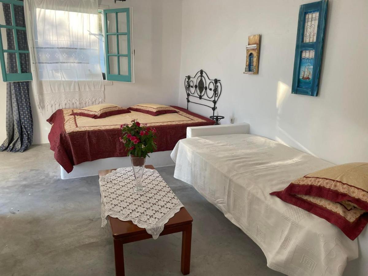Sweet Home With Two Beds -One Single Room- With Beautiful View! Agia Marina  Buitenkant foto