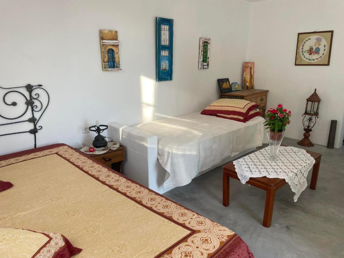 Sweet Home With Two Beds -One Single Room- With Beautiful View! Agia Marina  Buitenkant foto
