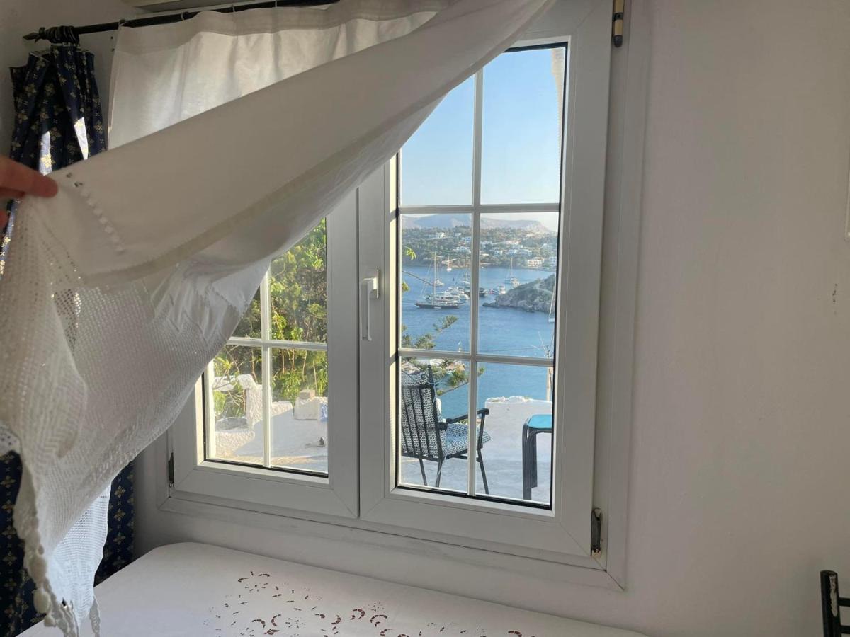Sweet Home With Two Beds -One Single Room- With Beautiful View! Agia Marina  Buitenkant foto